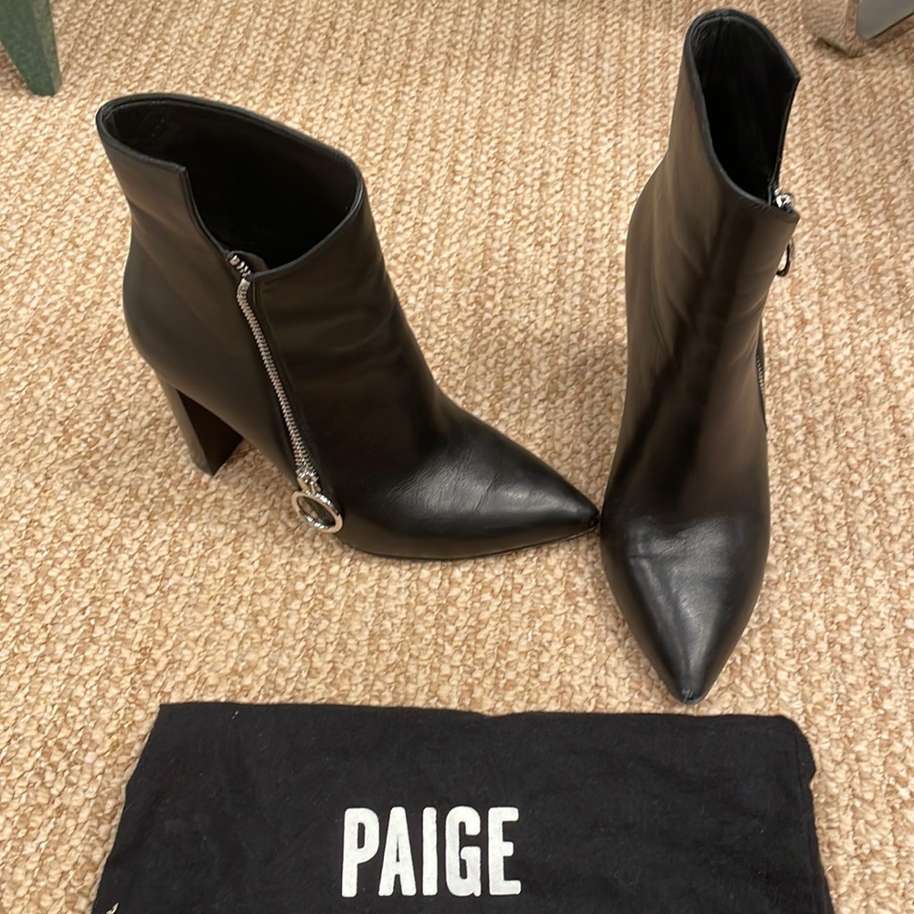 Great condition. Only worn a few times.